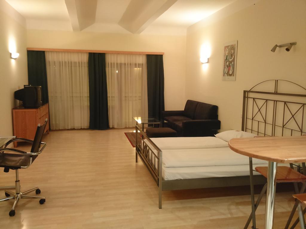 Hotel Pension Excellence Wien Exteriör bild